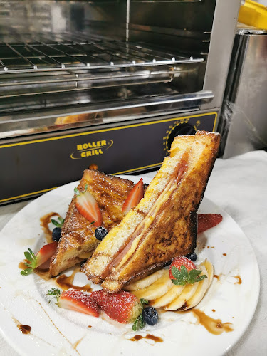 The Living Room Cafe - Zion Bishan - Hospitality and gastronomy