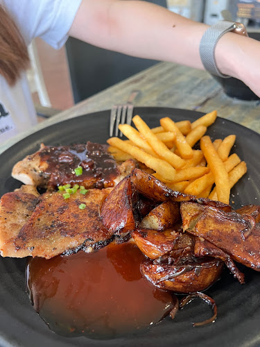 110 Pasir Ris Central, #02-19 Hawker Centre, Singapore 519641