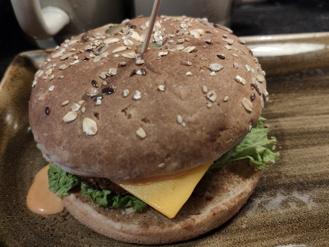 SERVUS German Burger Grill | VIVOCITY - Hospitality and gastronomy