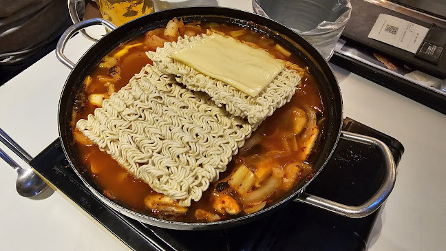 2 Tai Thong Cres, #01-24 The Venue Shoppes, Singapore 347836