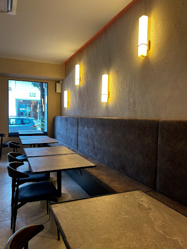 Comentarii opinii despre FREYA Modern Mediterranean