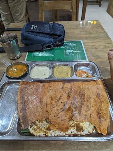 Opinii despre Cow and Farmer Pure Veg Restaurant în Singapore - Hospitality and gastronomy