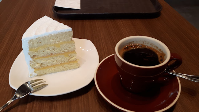 Comentarii opinii despre Cedele Bakery Kitchen - The Star Vista