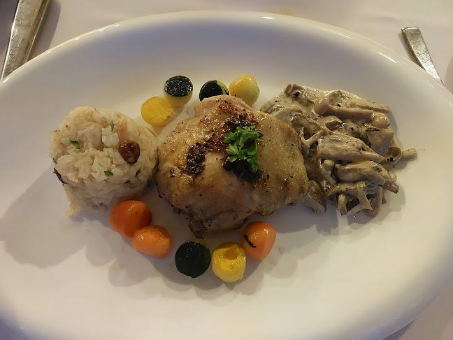 Opinii despre Amber West în Singapore - Hospitality and gastronomy