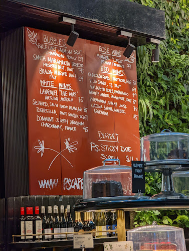 252 N Bridge Rd, #03-37, Singapore 179103