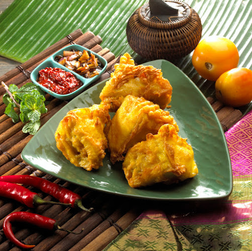 122 Race Course Rd, #01-01, Singapore 218583