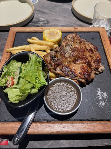 Opinii despre COLLIN'S® Mandai Wildlife West în Singapore - Hospitality and gastronomy