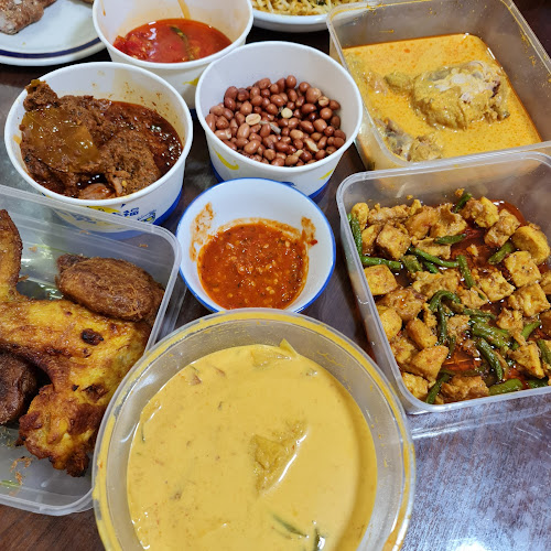 Gerai Nenek Obek - Hospitality and gastronomy