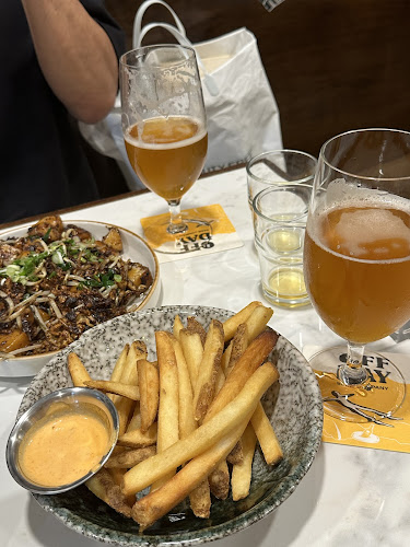 Good Luck - The Best of Singapore Craft Beers (Bugis - Haji Lane)