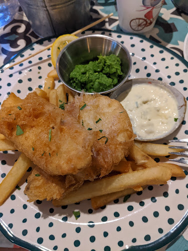 2 Netheravon Rd, Club CSC @ Changi, Singapore 508503