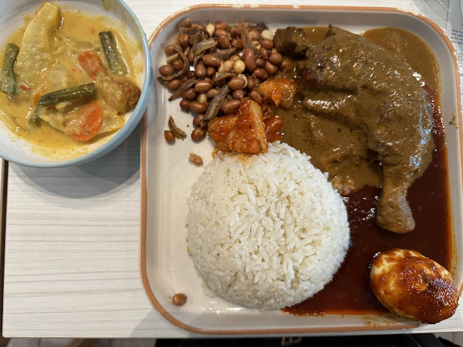 Heavenly Wang @ Changi Airport Terminal 1 Departure