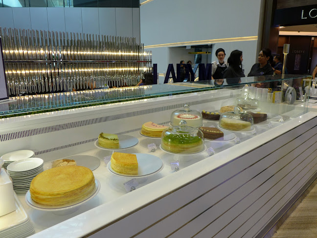 Lady M @ Jewel Changi Airport - Hospitality and gastronomy