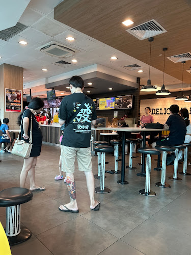 Opinii despre McDonald's Choa Chu Kang Lot 1 în Singapore - Hospitality and gastronomy