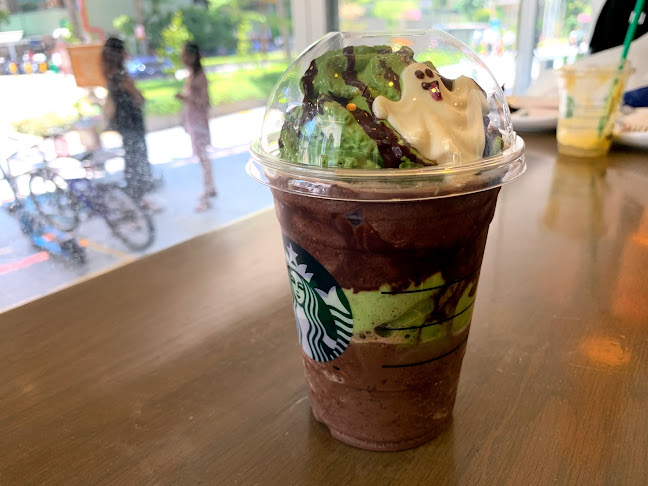 Starbucks 100AM - Singapore