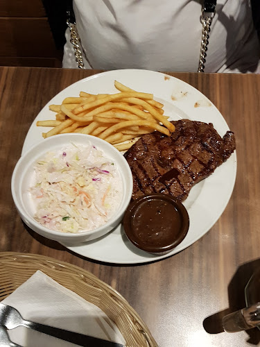 Comentarii opinii despre Astons Specialities