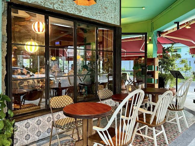 Bites & Brews - Singapore