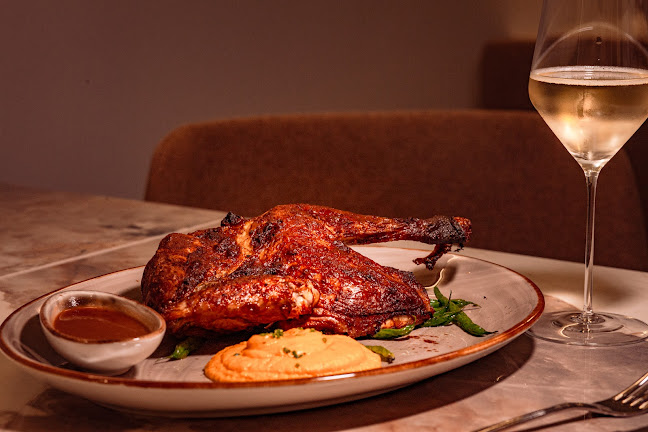 Opinii despre Convivial Champagne Bar în Singapore - Hospitality and gastronomy