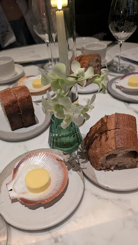 FYSH at EDITION - Hospitality and gastronomy