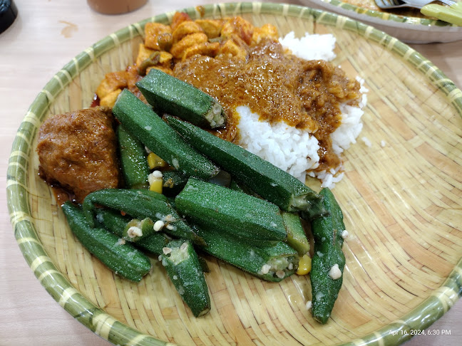 Raden Lina Nasi Padang @ West Plaza Pasir Ris (Koufu FoodCourt) - Singapore