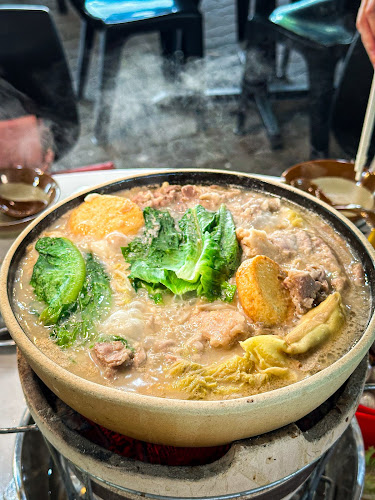 Ubi Claypot Lala (Woodland) - Hospitality and gastronomy
