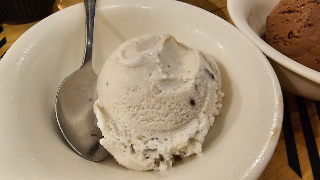 50 Jurong Gateway Rd, #04-15 Moon Moon Food (JEM), Singapore 608549