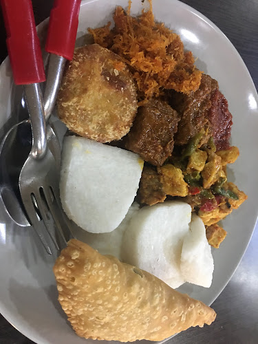 Comentarii opinii despre Air Pasang Food Court