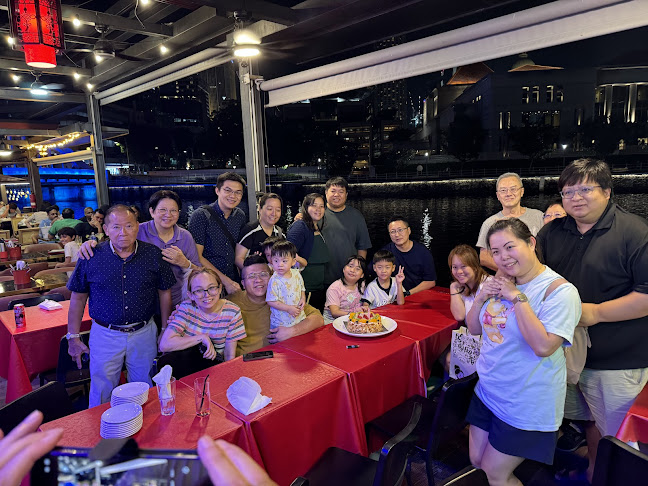 Riverfront Seafood - Hospitality and gastronomy