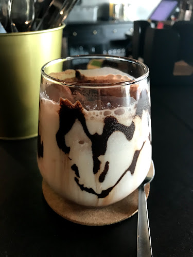 Paradise Pizza & Elixir Coffee and Wine - Holland - Hospitality and gastronomy