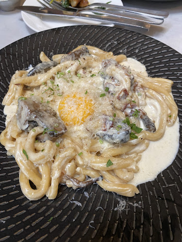 Clovelly - Hospitality and gastronomy