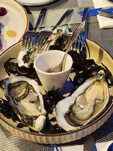 Le Petit Paris - Hospitality and gastronomy