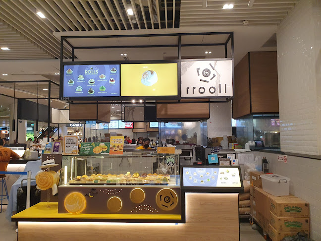 rrooll - Compass One - Singapore