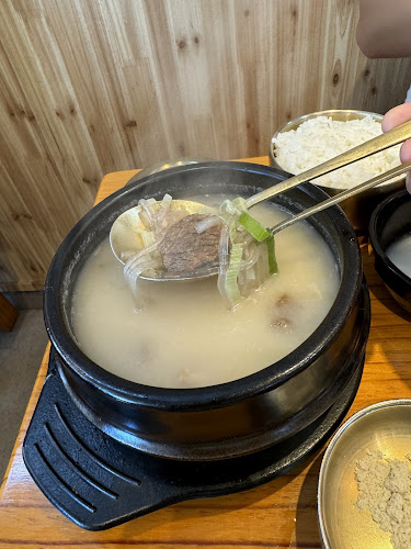 380 Jln Besar, #01-02, Singapore 209000