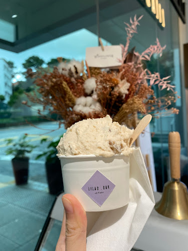 Lilac Oak | Vegan Café & Bakes - Hospitality and gastronomy