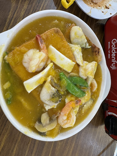 Qiang Lim Seafood Fishhead Steamboat - Hospitality and gastronomy