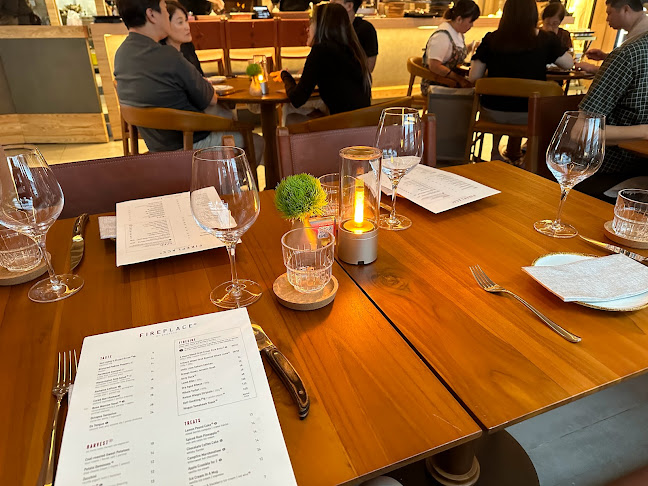 Comentarii opinii despre Fireplace – Open Wood Fire Grill @ One Holland Village