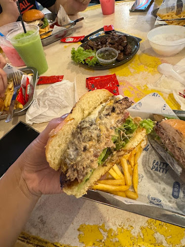Opinii despre Fatty Patty în Singapore - Hospitality and gastronomy