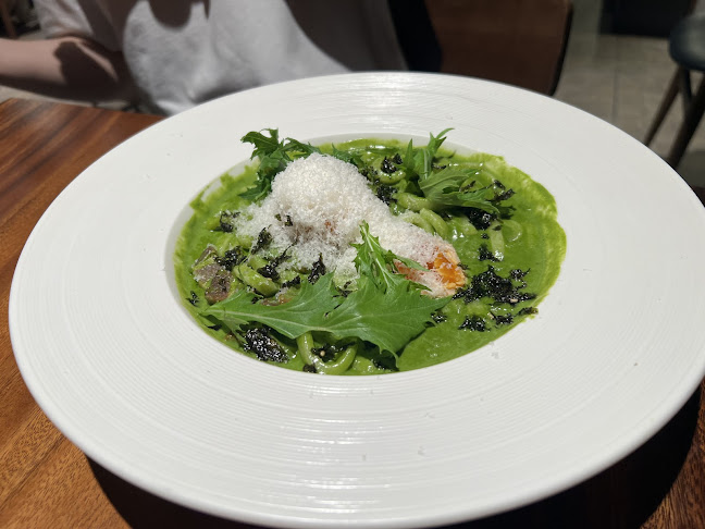 Surrey Hills Grocer - Woodleigh Mall (Pet Friendly)