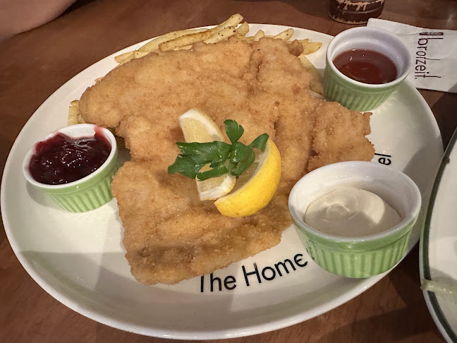 126 E Coast Rd, Singapore 428811