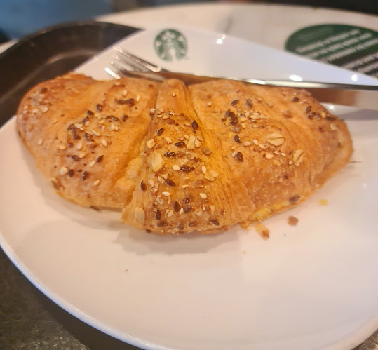 Opinii despre Starbucks Bugis Junction în Singapore - Hospitality and gastronomy