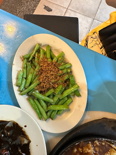 Eminent Frog Porridge & Seafood - Hospitality and gastronomy