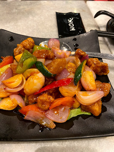 Wok Master Paya Lebar Square |Singapore Chinese Restaurant | Chili Crabs Curry Fish Head - Singapore