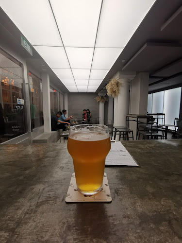 Comentarii opinii despre Almost Famous Bar