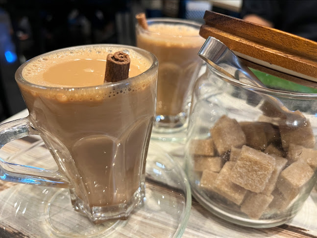 Muthu's Curry - Hospitality and gastronomy