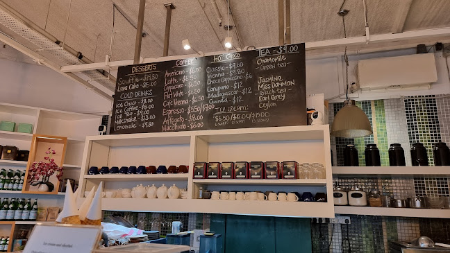 Opinii despre Laurent's Café & Chocolate Bar în Singapore - Hospitality and gastronomy