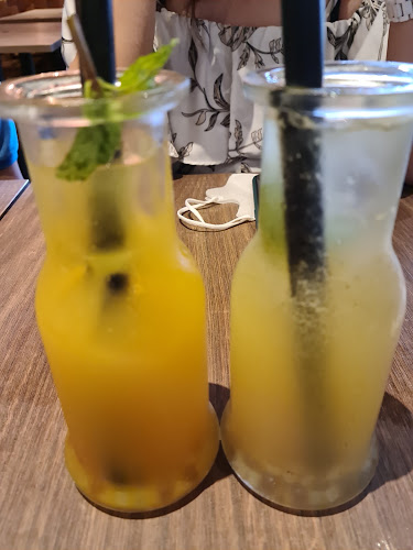 Opinii despre ASTONS Specialities @ City Square Mall în Singapore - Hospitality and gastronomy