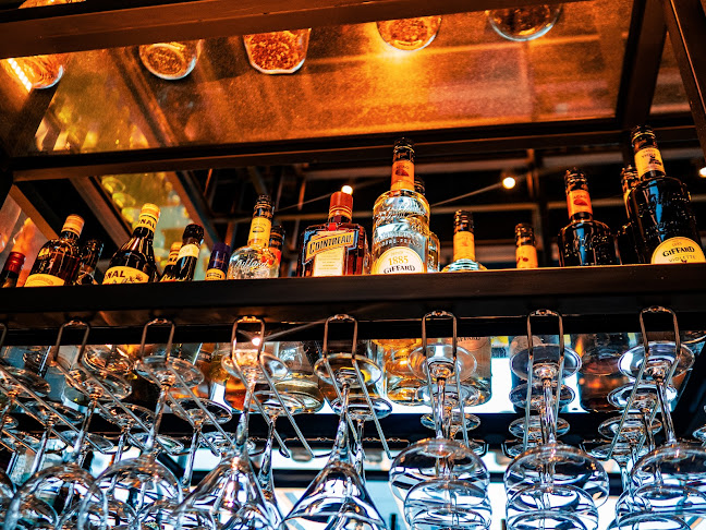 Comentarii opinii despre Komyuniti Bar & Restaurant