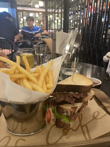 Opinii despre PS.Cafe Paragon în Singapore - Hospitality and gastronomy