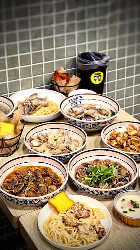 WaWa Lala Bee Hoon (38 Margaret Drive)