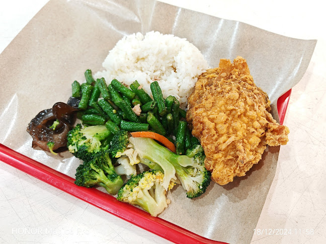 AMK 443 Eating House 宏茂桥 443 - Singapore