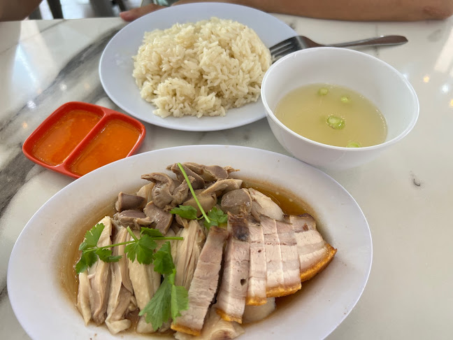 Hougang 703 Hainanese Chicken Rice 后港703海南鸡饭 - Singapore